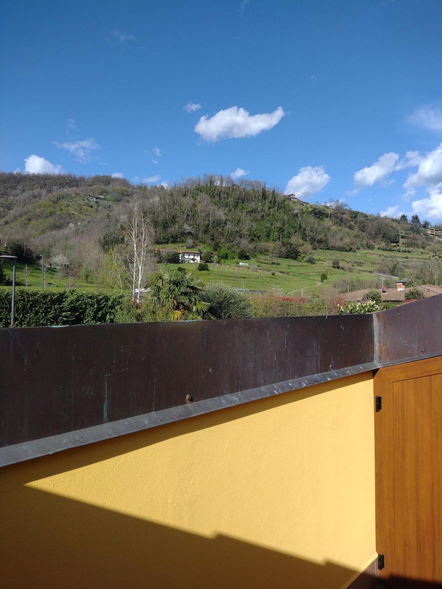 Mansarda Di Masha Apartment Villongo SantʼAlessandro Екстериор снимка